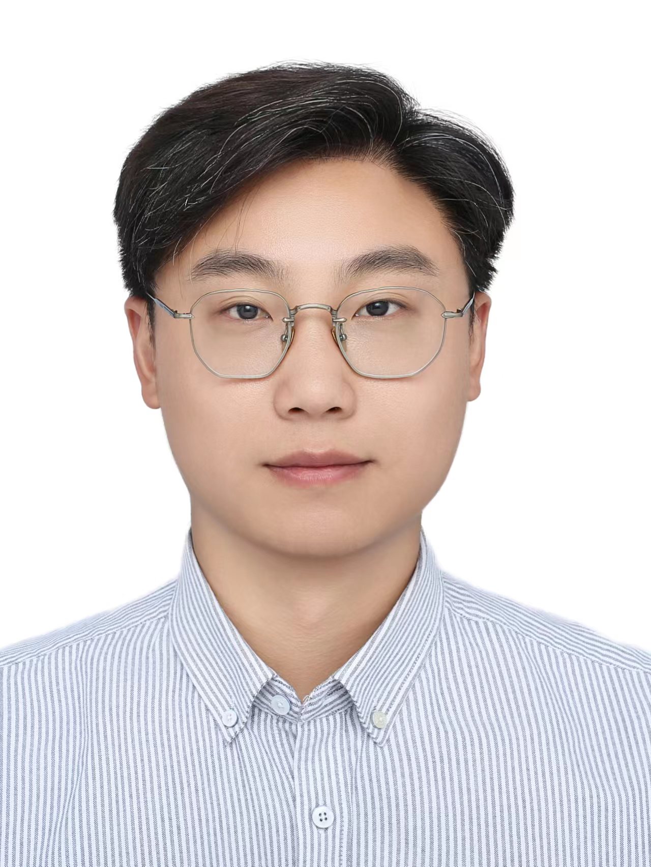 岳鑫男